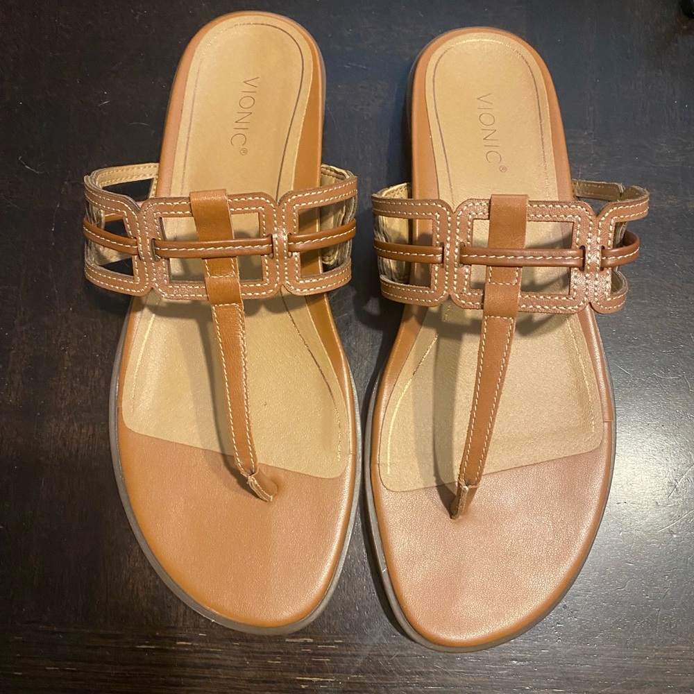 Vionic Women's Alvana Sandal